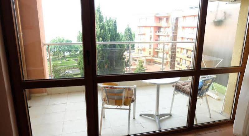 Apartments in Panorama Beach Vigo Nessebar Bagian luar foto